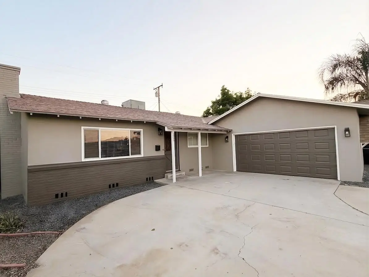 302 Sequoia Drive, Exeter, CA 93221 - #1