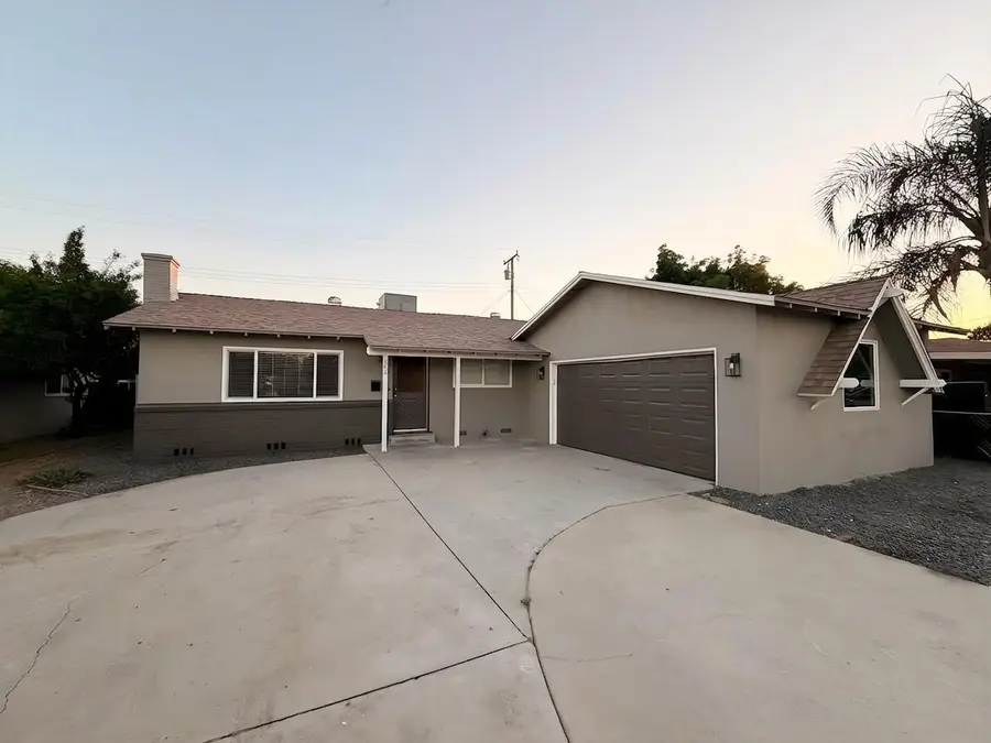 302 Sequoia Drive, Exeter, CA 93221 - #2