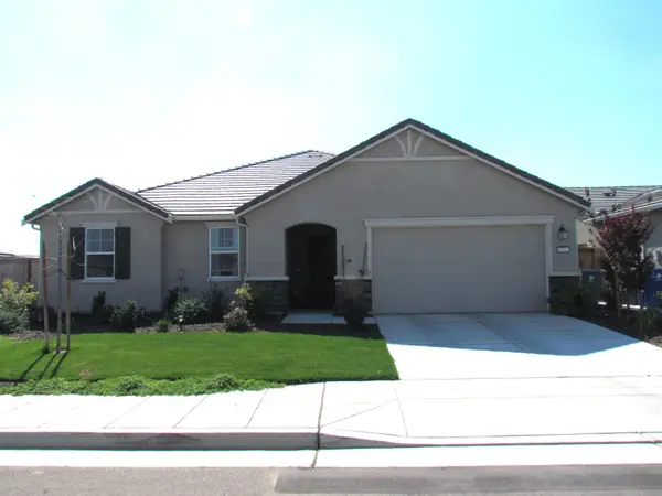 4758 Bellaire Avenue, Clovis, CA 93619