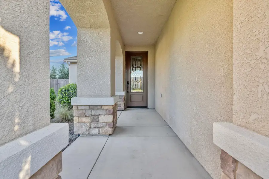 3698 Sussex Avenue, Clovis, CA 93619 - #2