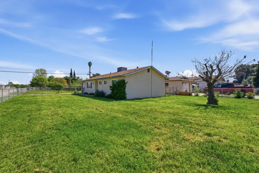 285 E Jayne Avenue, Tipton, CA 93272 - #2