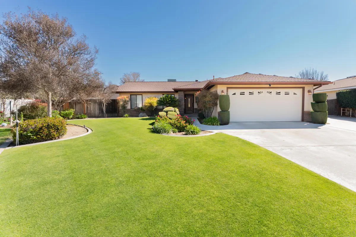 10200 Wayland Court, Bakersfield, CA 93312 - #1