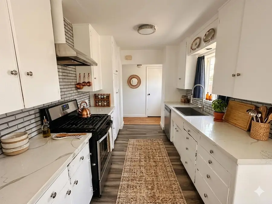 1008 Paloma Street, Bakersfield, CA 93304 - #3