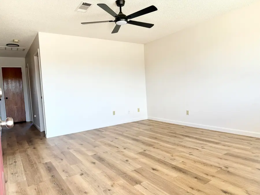 694 W Clay Avenue, Earlimart, CA 93219 - #2