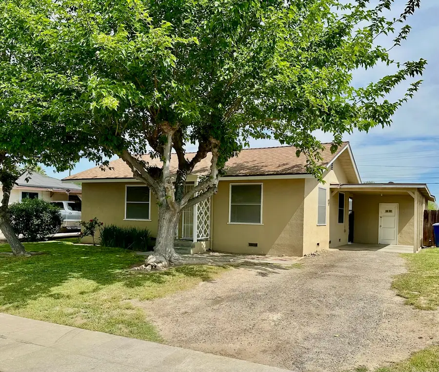 1319 N Richmond Avenue, Hanford, CA 93230 - #2