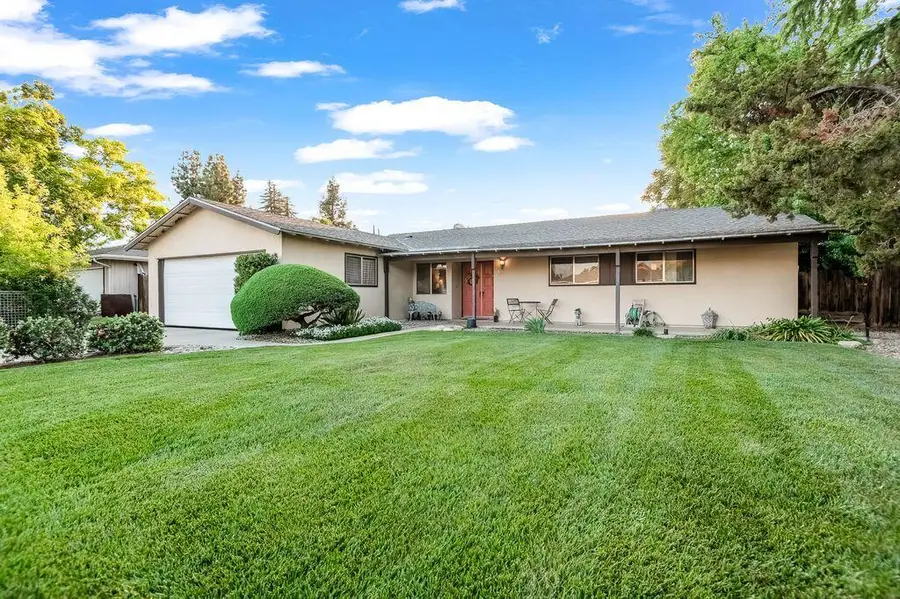 3015 S Jacob Street, Visalia, CA 93277 - #3