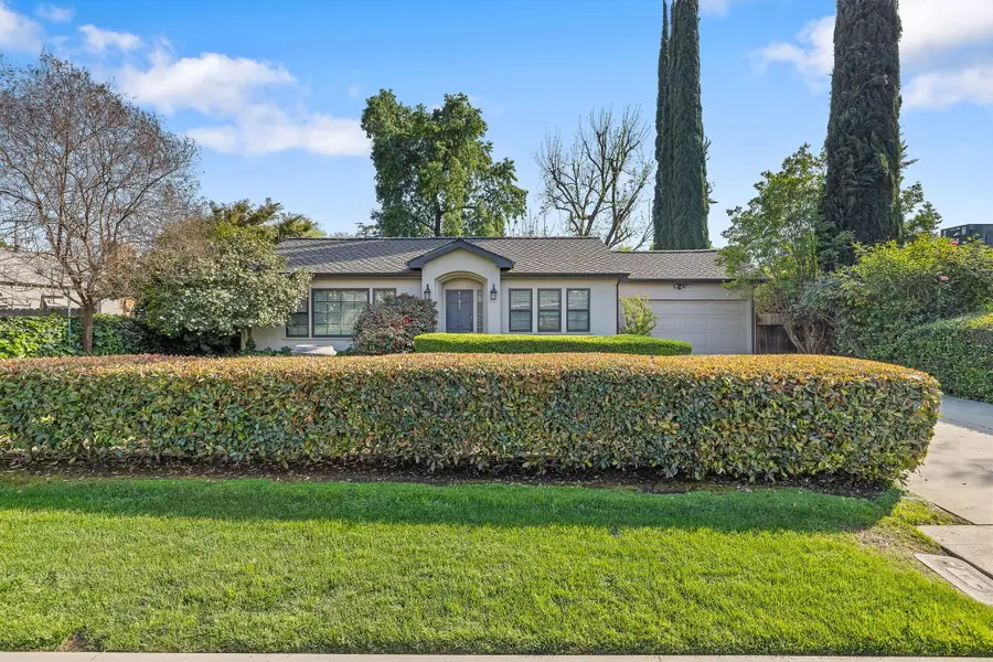 1703 W Kaweah Avenue, Visalia, CA 93277 - #3