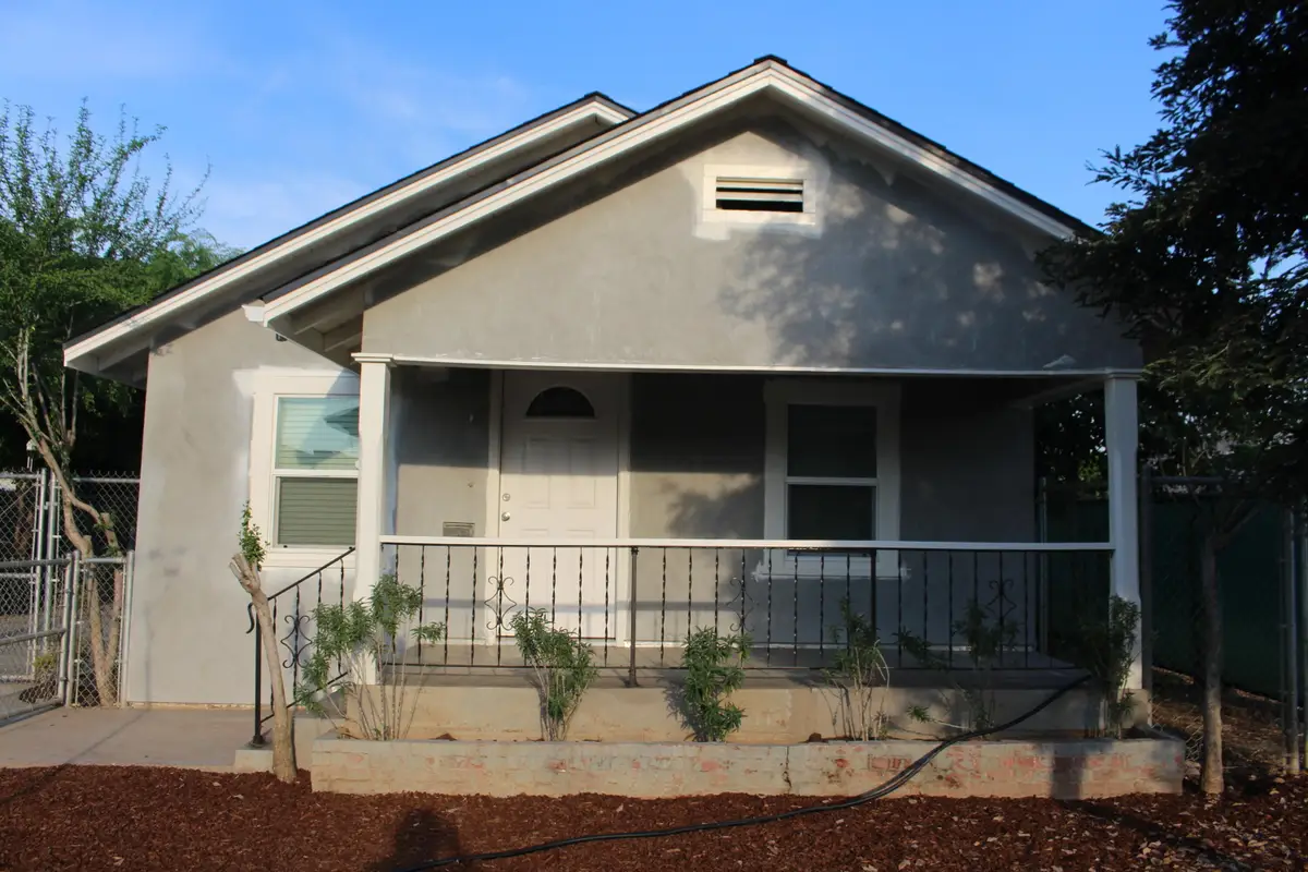 307 N Orange Avenue, Exeter, CA 93221 - #1
