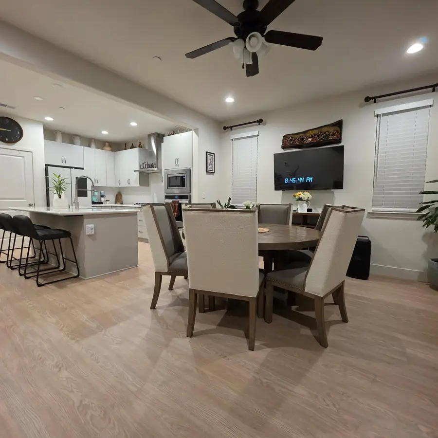 3435 W Good Avenue, Visalia, CA 93277 - #3