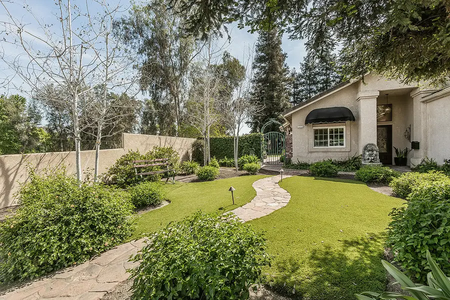 1273 W Olson Avenue, Reedley, CA 93654 - #2