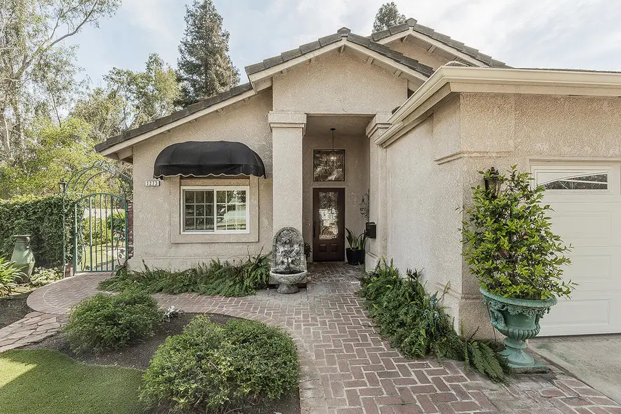 1273 W Olson Avenue, Reedley, CA 93654 - #3