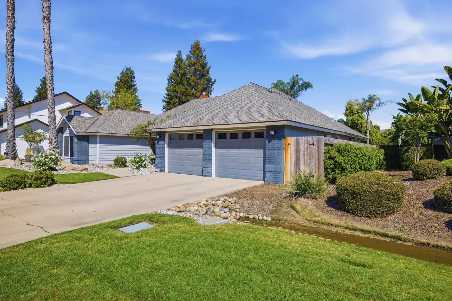 5512 W Prospect Avenue, Visalia, CA 93291 - #3