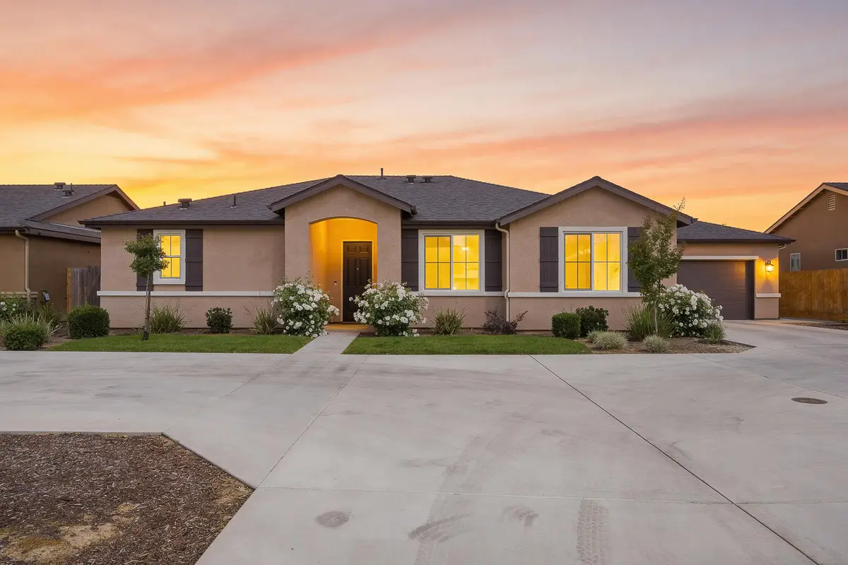 224 W Kimball Avenue, Visalia, CA 93277 - #1