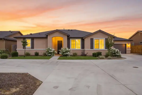 224 W Kimball Avenue, Visalia, CA 93277