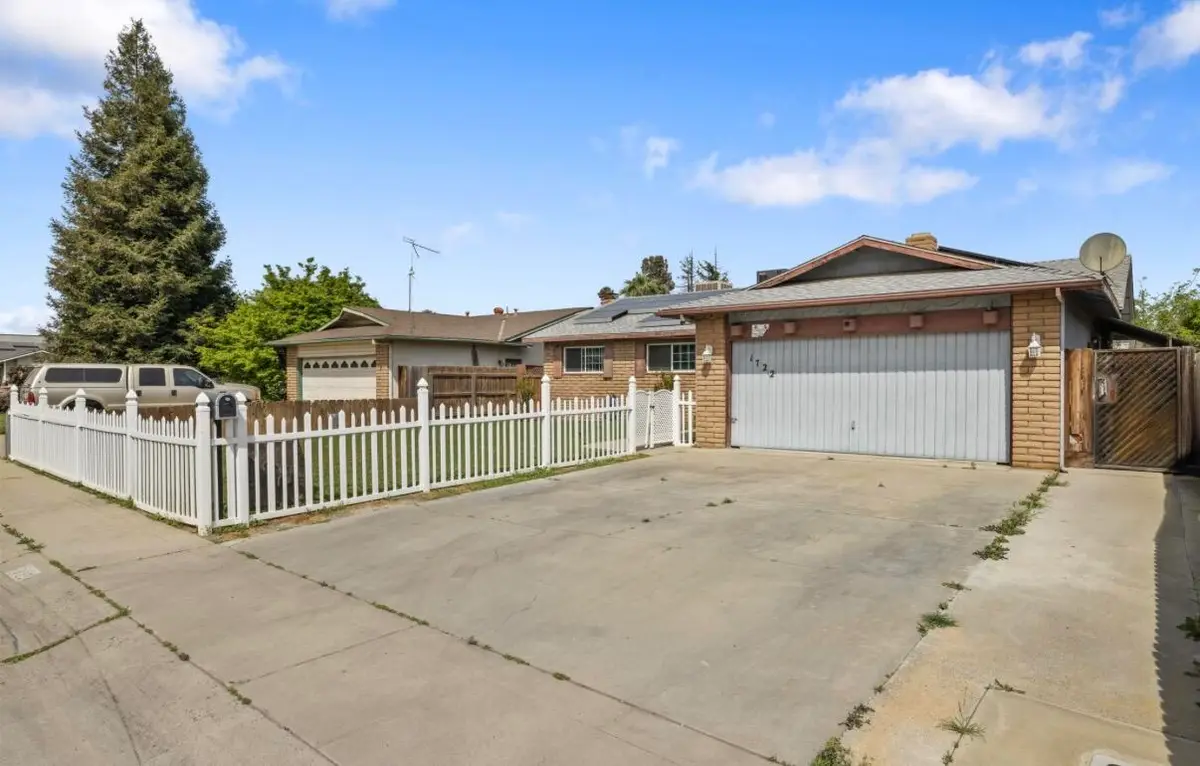 1722 W La Vida, Visalia, CA 93277 - #1