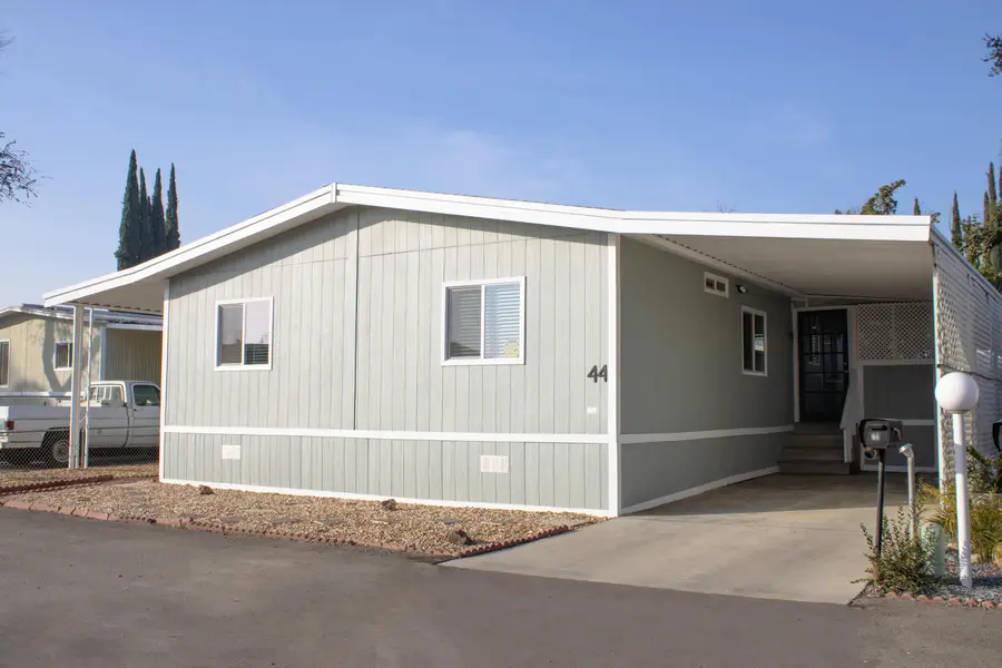 415 N Akers Street, Visalia, CA 93291 - #3