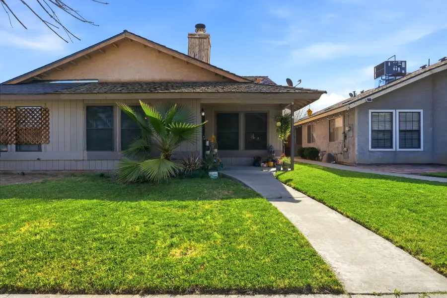2301 N 10th Avenue, Hanford, CA 93230 - #3