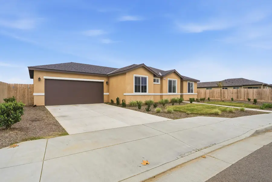 3408 Dorset Street, Tulare, CA 93274 - #2