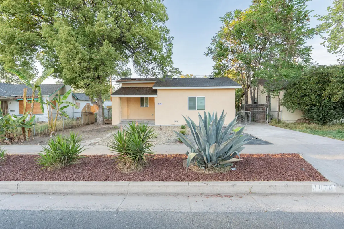 1026 E Tulare Avenue, Tulare, CA 93274 - #1