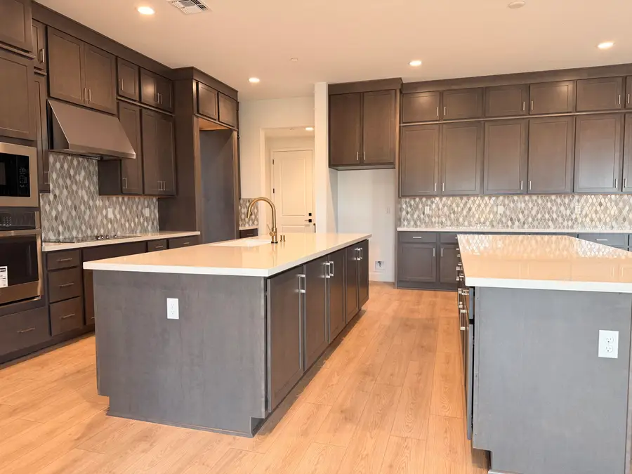 6605 W Wood Drive #Lot1050, Visalia, CA 93277 - #2