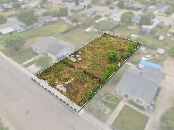 615 S Shasta Avenue, Farmersville, CA 93223