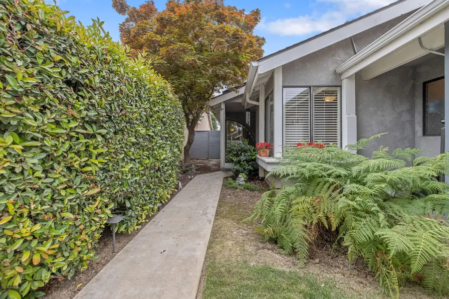 1443 E Vassar Drive, Visalia, CA 93292 - #2