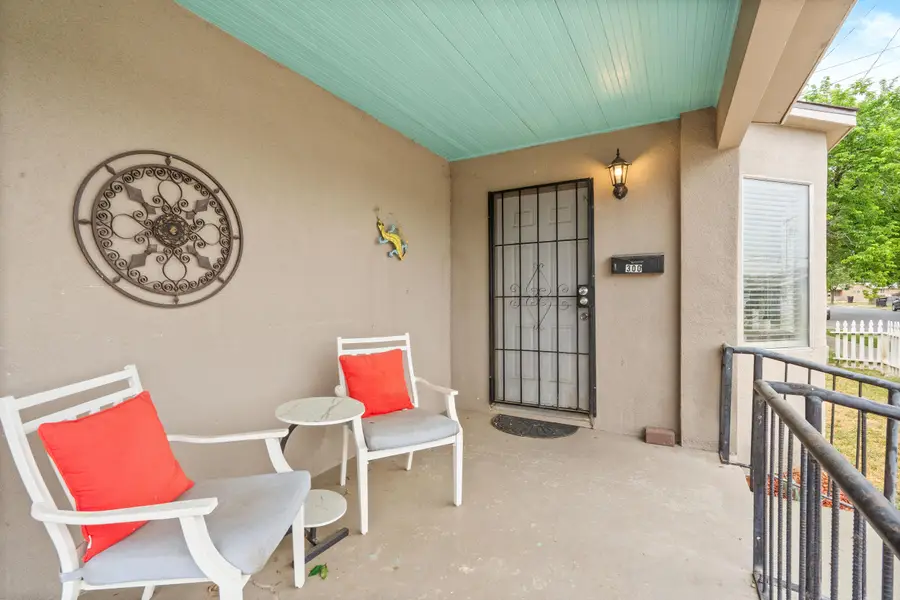 300 E Ivy Street, Hanford, CA 93230 - #2