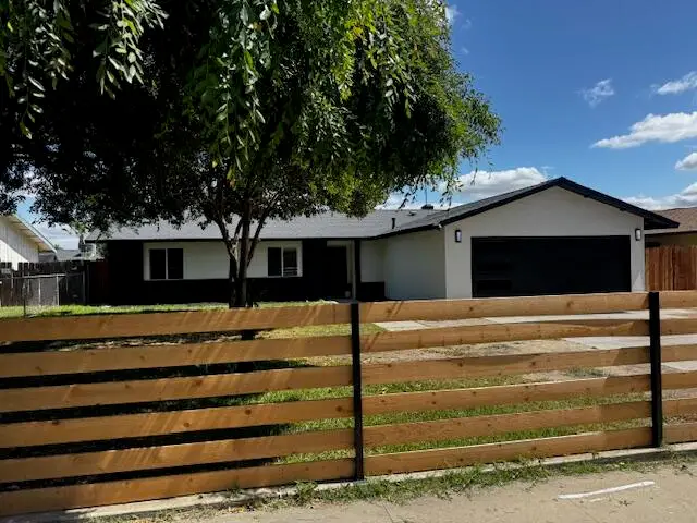 1704 N Giddings Street, Visalia, CA 93291 - #3