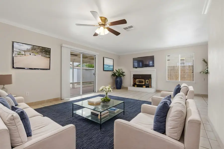 1911 N Giddings, Visalia, CA 93291 - #2