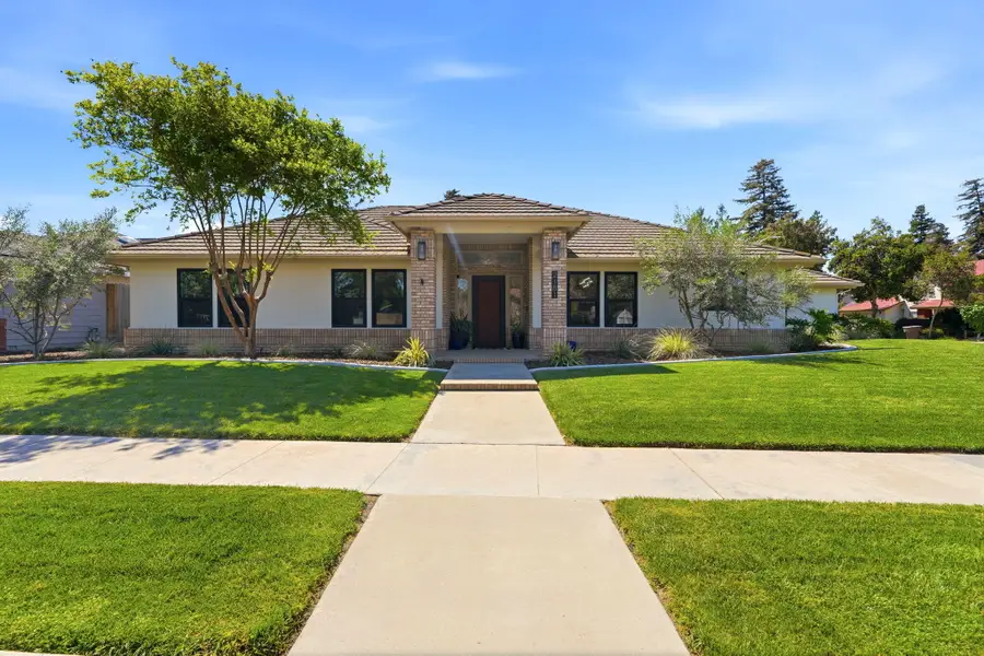2181 N M, Tulare, CA 93274 - #2