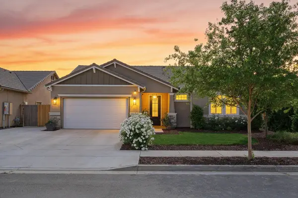 6337 W Elowin Avenue, Visalia, CA 93291