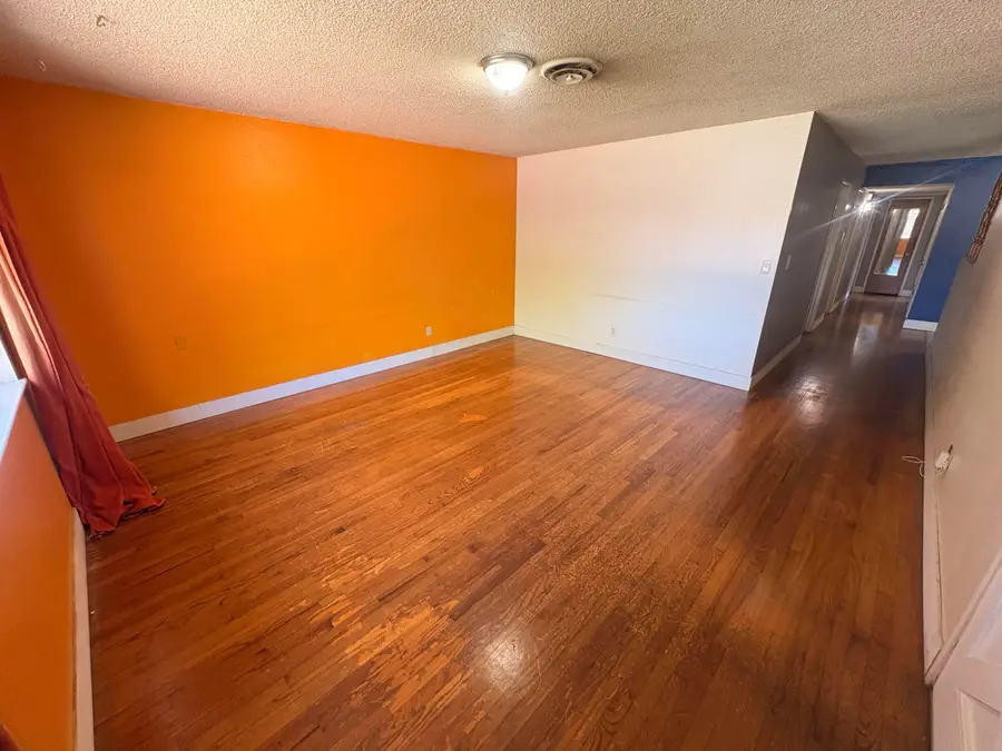 1515 W Cambridge Avenue, Visalia, CA 93277 - #3