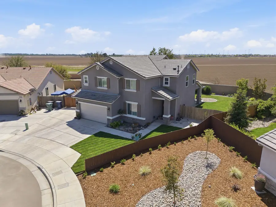 1695 Fantail Street, Tulare, CA 93274 - #2