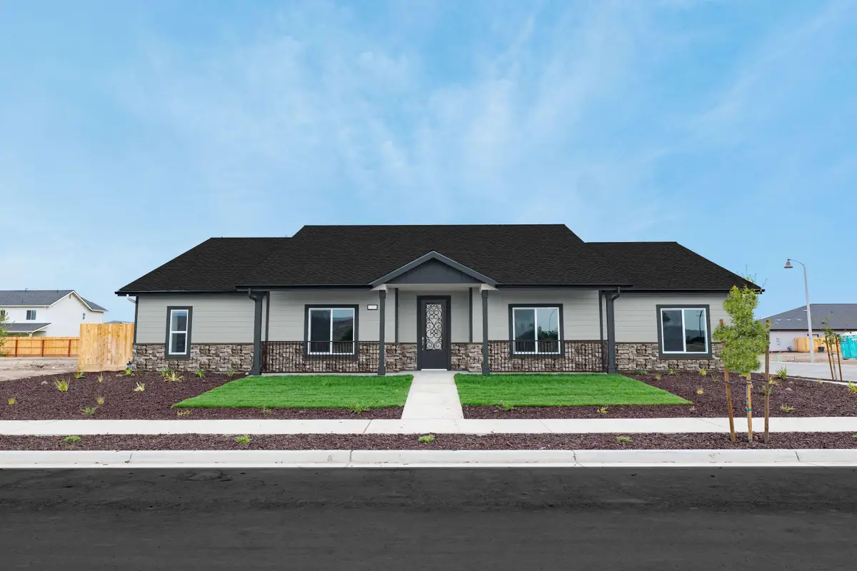 1002 N Acacia Street, Woodlake, CA 93286 - #1