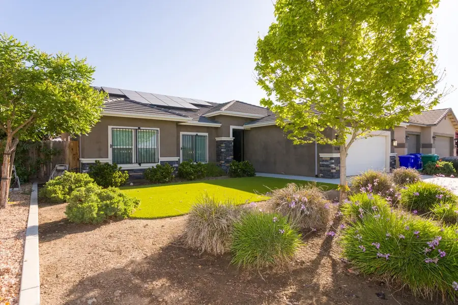 2138 W River Springs Avenue, Porterville, CA 93257 - #3