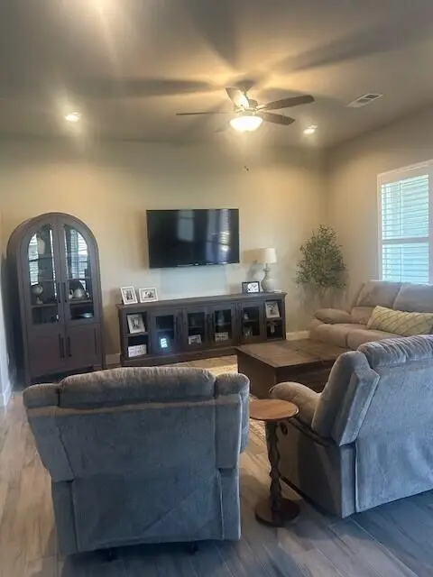 2066 Cabrillo Court, Tulare, CA 93274 - #3