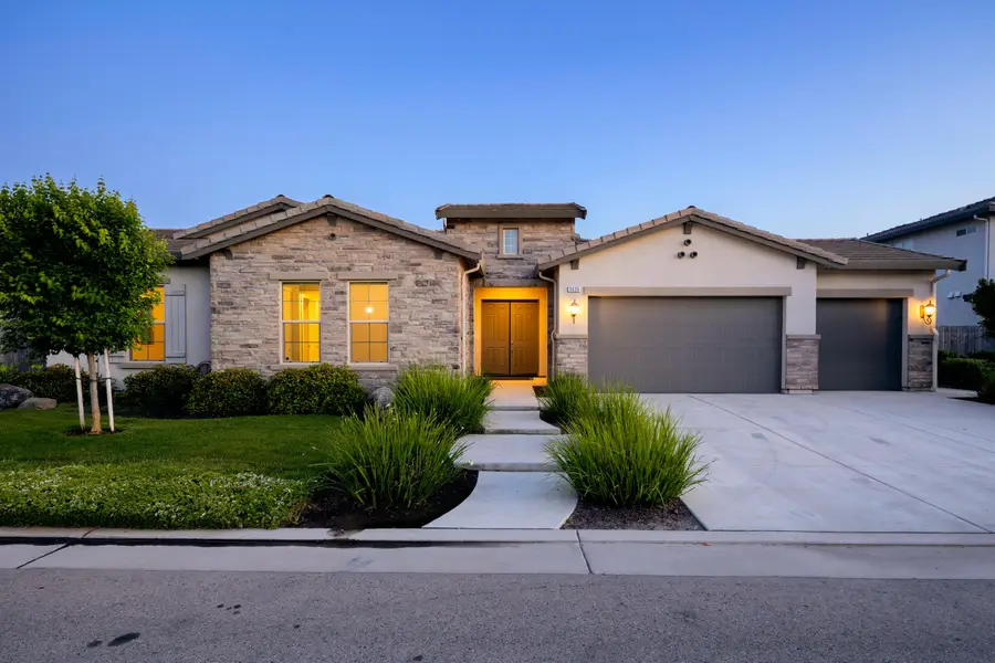 3636 Elberta Circle, Dinuba, CA 93618 - #2