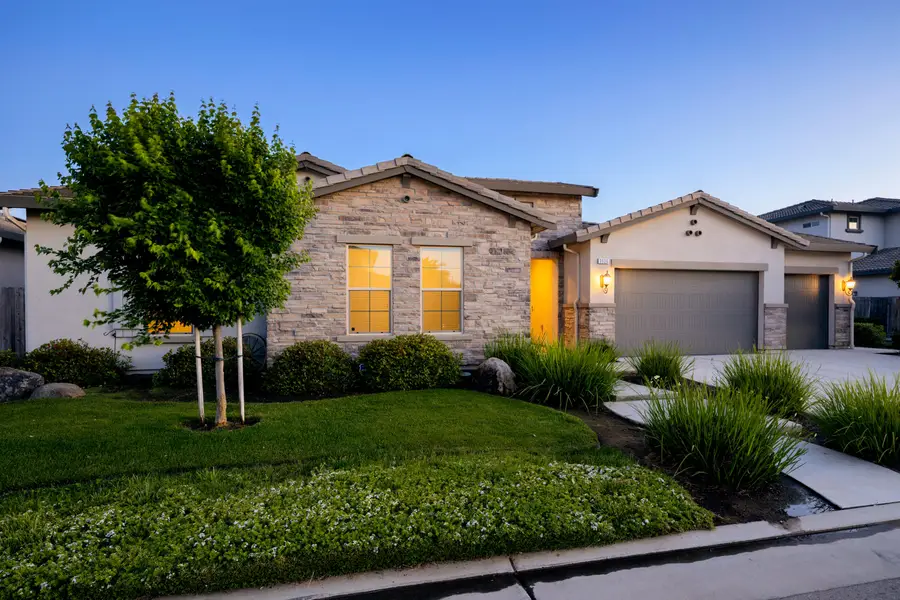3636 Elberta Circle, Dinuba, CA 93618 - #3