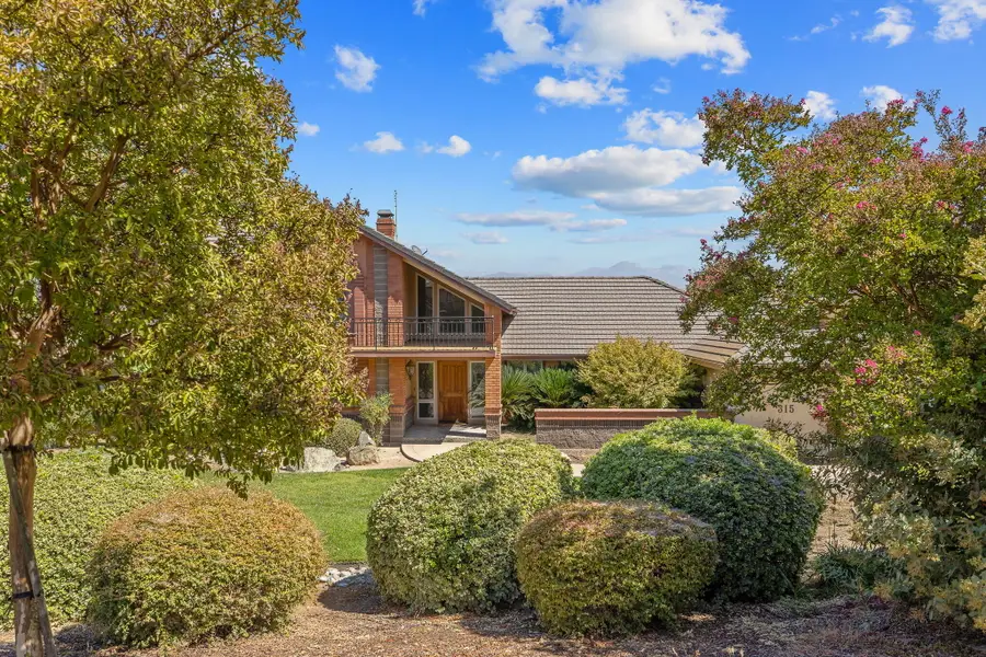 315 Valley View Drive, Exeter, CA 93221 - #3