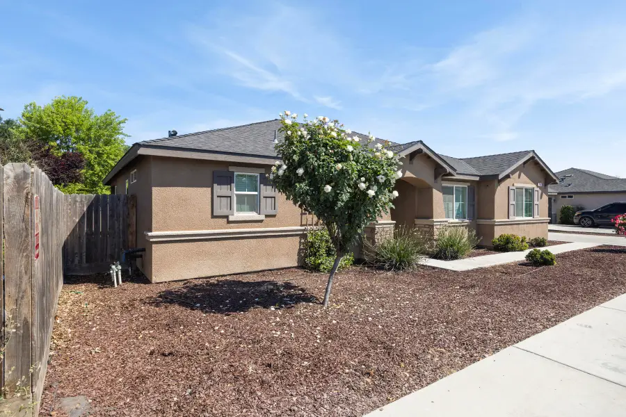 2141 N Highland Street, Visalia, CA 93291 - #3