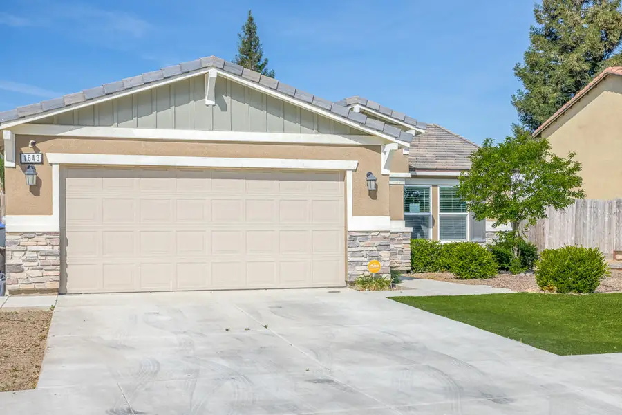 1643 N Grand Court, Visalia, CA 93292 - #3