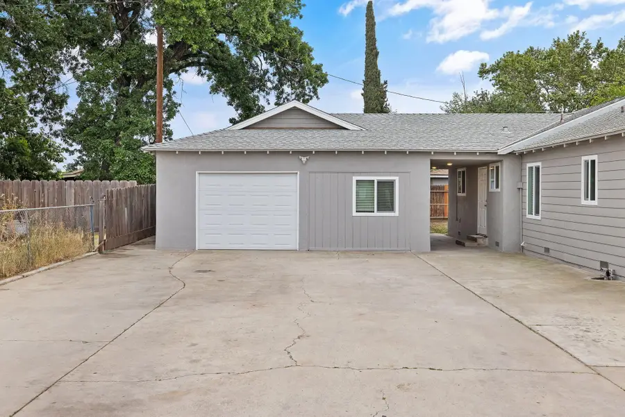 316 S D Street, Tulare, CA 93274 - #3