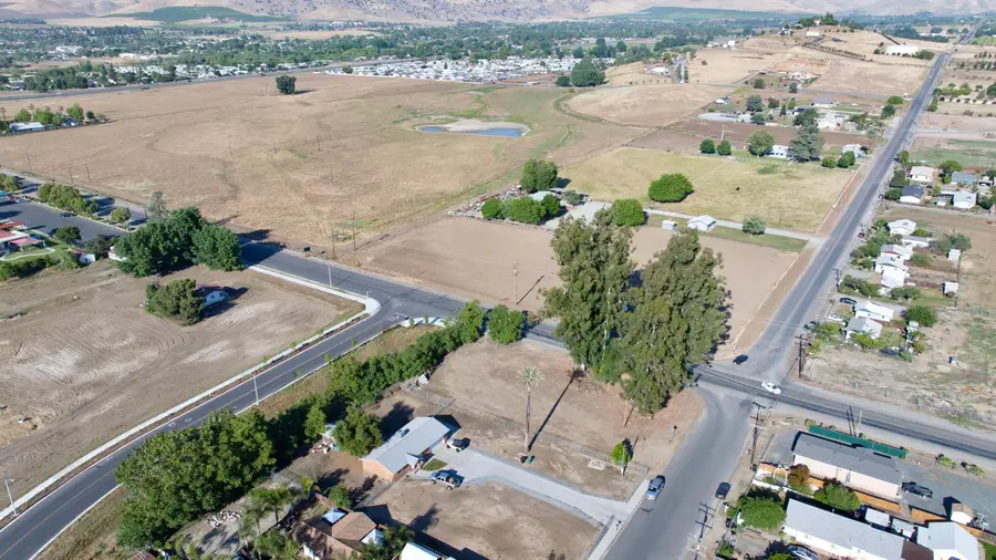 356 E Worth, Porterville, CA 93257 - #3