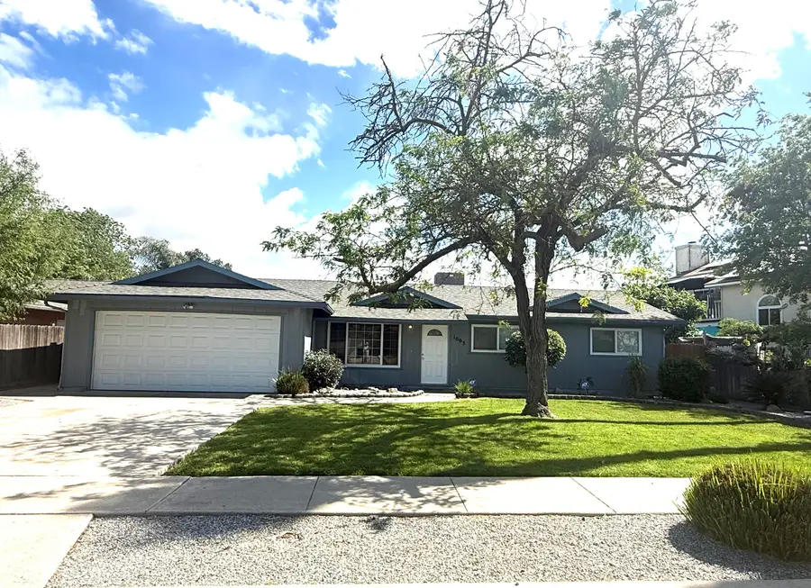 1093 Raymond Road, Hanford, CA 93230 - #2