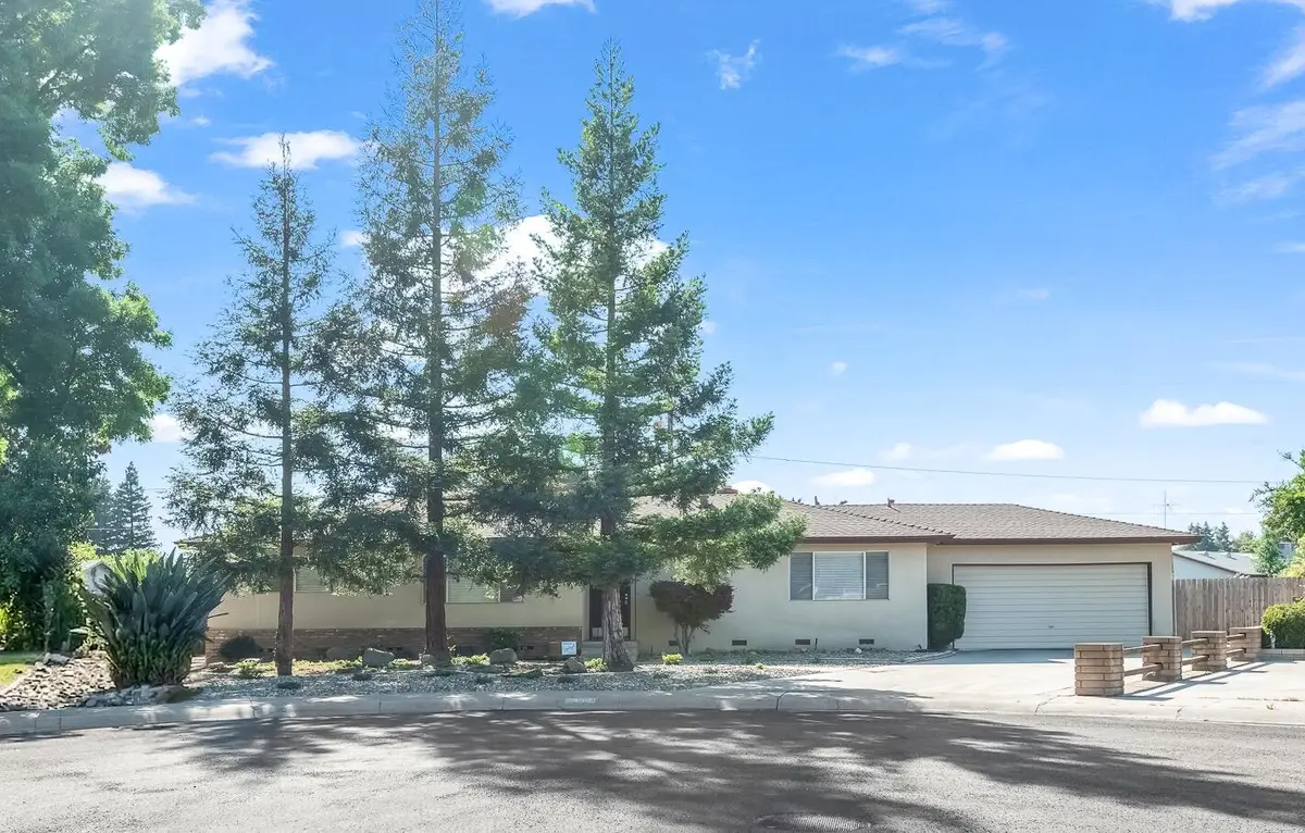 650 W Princeton Court, Visalia, CA 93277 - #1