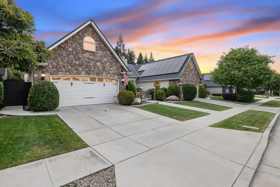 201 N Preston Street, Visalia, CA 93291 - #2