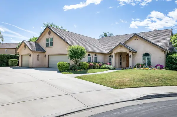 4907 W Lakewood Court, Visalia, CA 93291