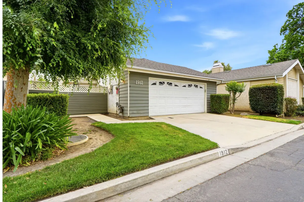 1912 S Pinnacle Street, Visalia, CA 93292 - #1