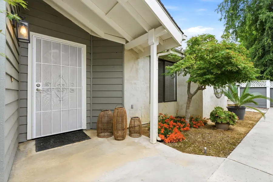 1912 S Pinnacle Street, Visalia, CA 93292 - #3