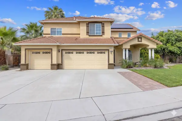 1077 Paradise Drive, Lemoore, CA 93245